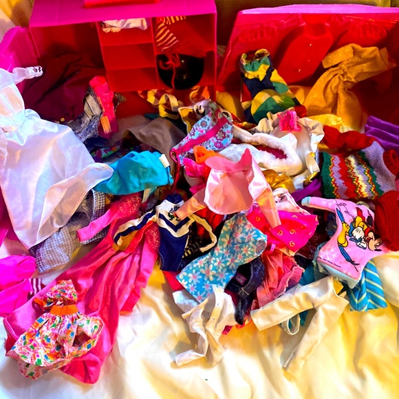Vintage Barbie Clothing and Two Vintage Cases - Picture 1 of 12